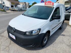 VOLKSWAGEN Caddy 3ªs. Tour. 2ª Caddy 2.0 TDI 110 CV 4Motion 3p.Furg.Economy
