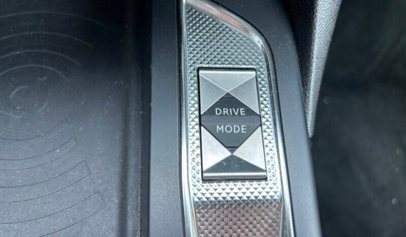 DS DS 3 2ª serie DS 3 Crossback PureTech 155 aut. So Chic pieno