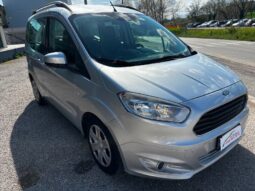 FORD Tourneo Courier 1ªs Tourneo Courier 1.5 TDCI 75 CV Plus pieno