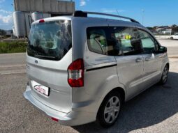 FORD Tourneo Courier 1ªs Tourneo Courier 1.5 TDCI 75 CV Plus pieno