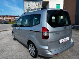 FORD Tourneo Courier 1ªs Tourneo Courier 1.5 TDCI 75 CV Plus pieno