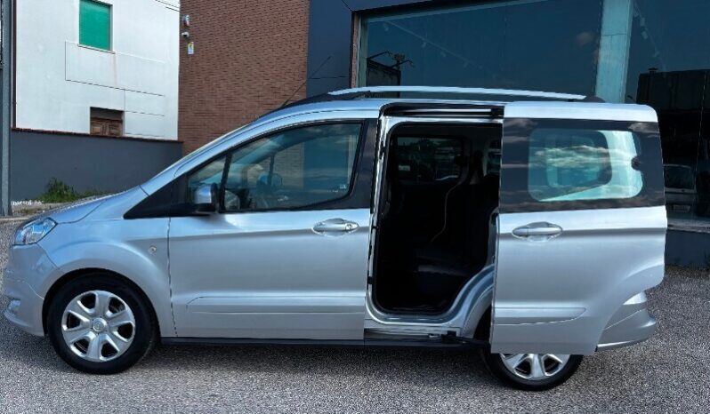 FORD Tourneo Courier 1ªs Tourneo Courier 1.5 TDCI 75 CV Plus pieno