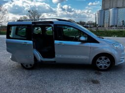 FORD Tourneo Courier 1ªs Tourneo Courier 1.5 TDCI 75 CV Plus pieno