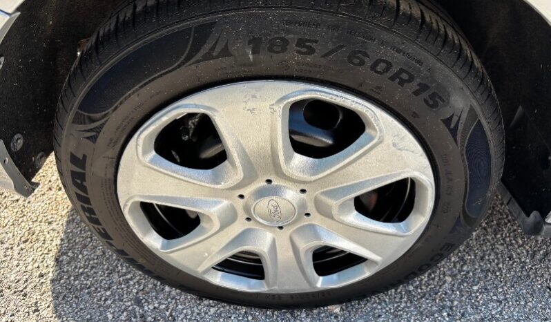 FORD Tourneo Courier 1ªs Tourneo Courier 1.5 TDCI 75 CV Plus pieno