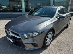 MERCEDES Classe A     (V177) A 180 d Automatic Business Extra pieno
