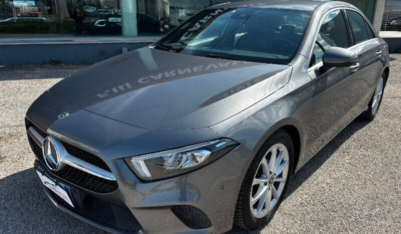 MERCEDES Classe A     (V177) A 180 d Automatic Business Extra pieno
