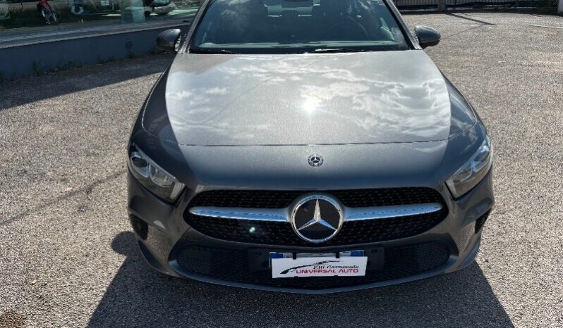 MERCEDES Classe A     (V177) A 180 d Automatic Business Extra pieno