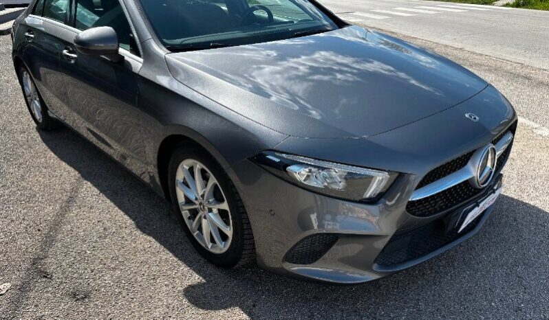 MERCEDES Classe A     (V177) A 180 d Automatic Business Extra pieno