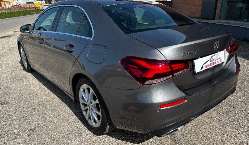 MERCEDES Classe A     (V177) A 180 d Automatic Business Extra pieno