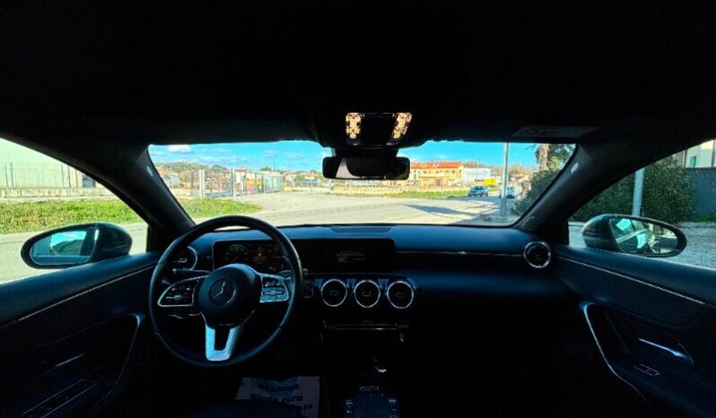 MERCEDES Classe A     (V177) A 180 d Automatic Business Extra pieno