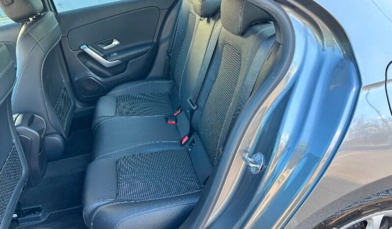 MERCEDES Classe A     (V177) A 180 d Automatic Business Extra pieno