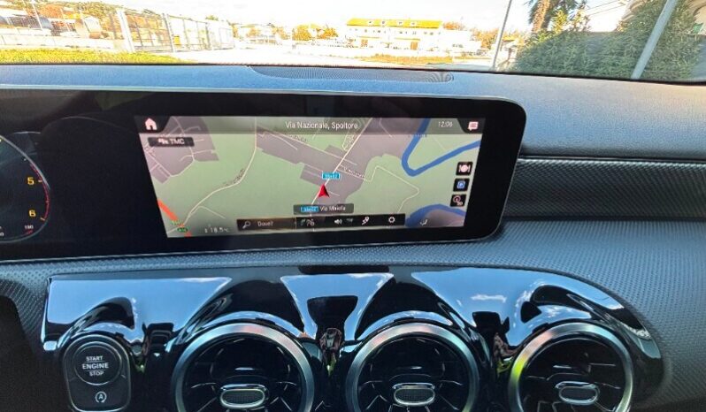 MERCEDES Classe A     (V177) A 180 d Automatic Business Extra pieno