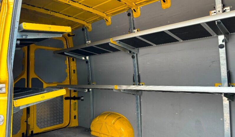 VOLKSWAGEN Crafter 2ªs. Crafter 30 2.0 TDI 140CV PM-TA Furgone Logistic pieno