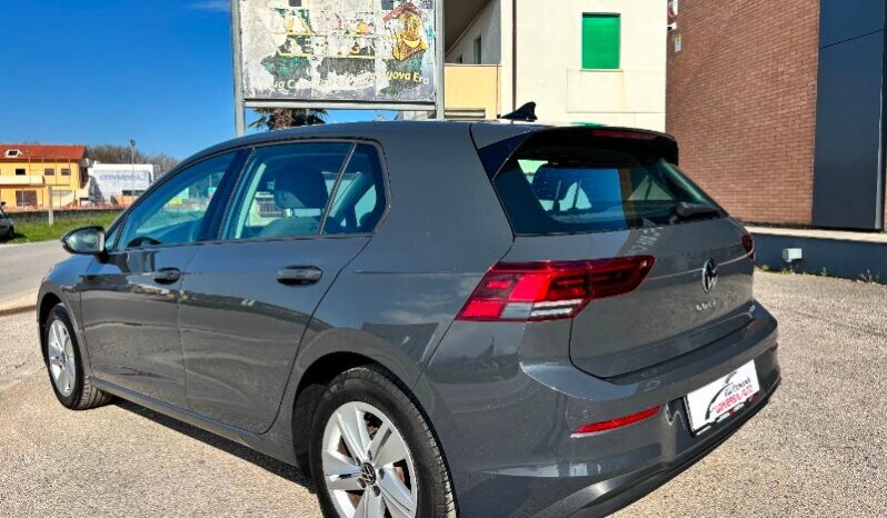 VOLKSWAGEN Golf 8ª serie Golf 1.0 eTSI EVO DSG Life pieno