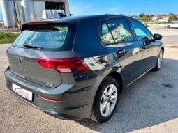 VOLKSWAGEN Golf 8ª serie Golf 1.0 eTSI EVO DSG Life pieno