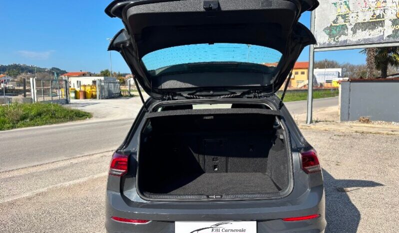 VOLKSWAGEN Golf 8ª serie Golf 1.0 eTSI EVO DSG Life pieno