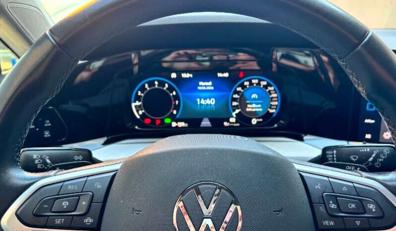 VOLKSWAGEN Golf 8ª serie Golf 1.0 eTSI EVO DSG Life pieno