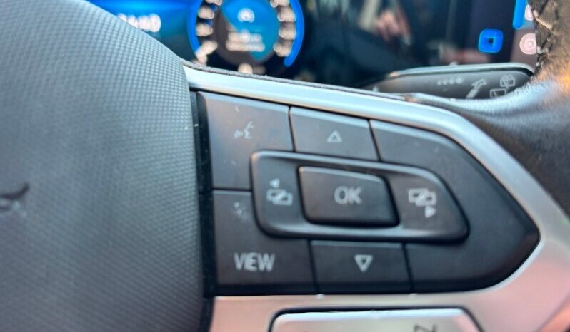 VOLKSWAGEN Golf 8ª serie Golf 1.0 eTSI EVO DSG Life pieno