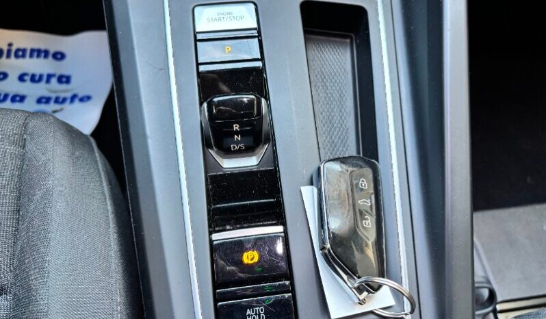 VOLKSWAGEN Golf 8ª serie Golf 1.0 eTSI EVO DSG Life pieno