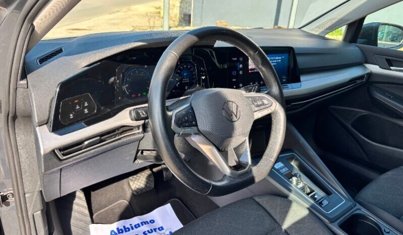 VOLKSWAGEN Golf 8ª serie Golf 1.0 eTSI EVO DSG Life pieno