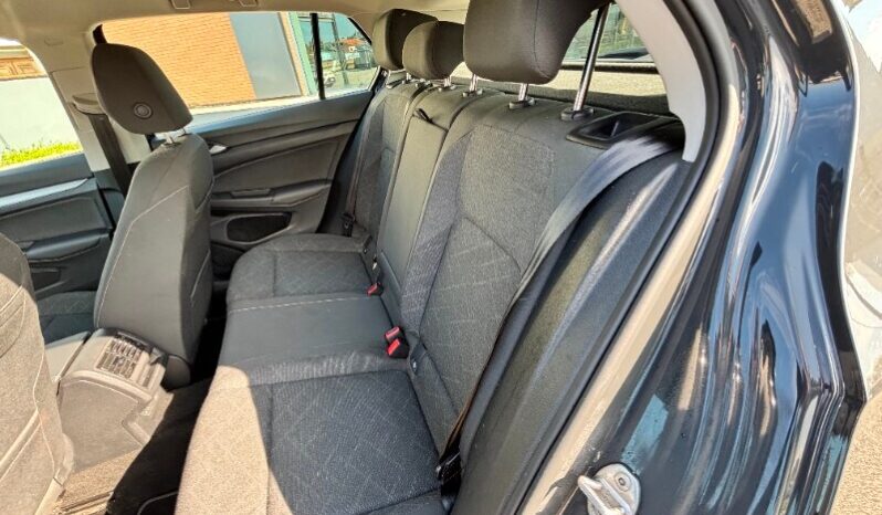 VOLKSWAGEN Golf 8ª serie Golf 1.0 eTSI EVO DSG Life pieno