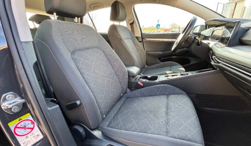 VOLKSWAGEN Golf 8ª serie Golf 1.0 eTSI EVO DSG Life pieno