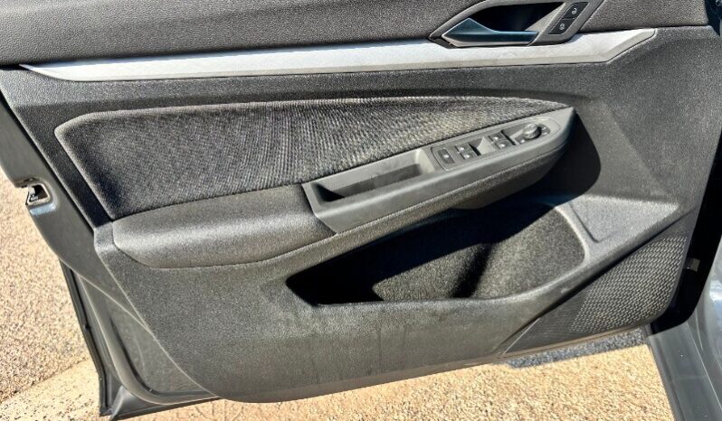 VOLKSWAGEN Golf 8ª serie Golf 1.0 eTSI EVO DSG Life pieno