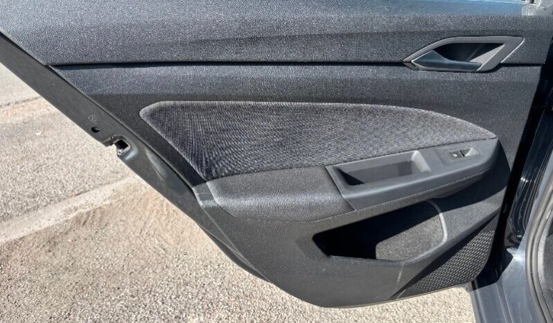 VOLKSWAGEN Golf 8ª serie Golf 1.0 eTSI EVO DSG Life pieno